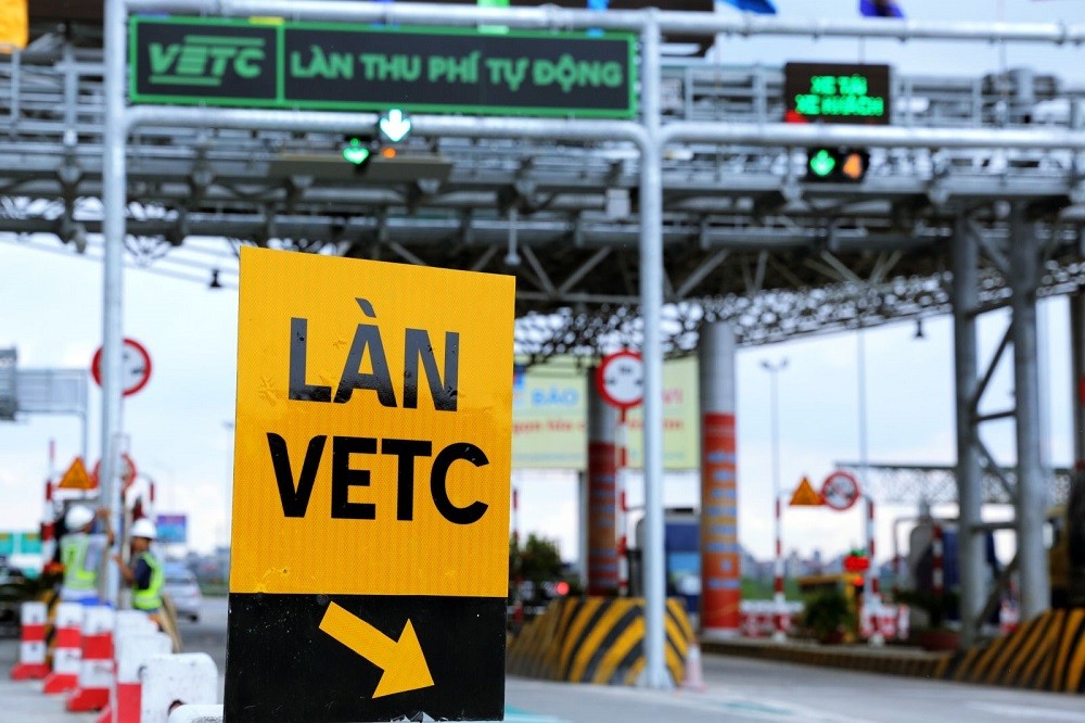 
Kể từ ngày 1/8/2022, toàn bộ các tuyến cao tốc trên cả nước áp dụng thu phí tự động.
