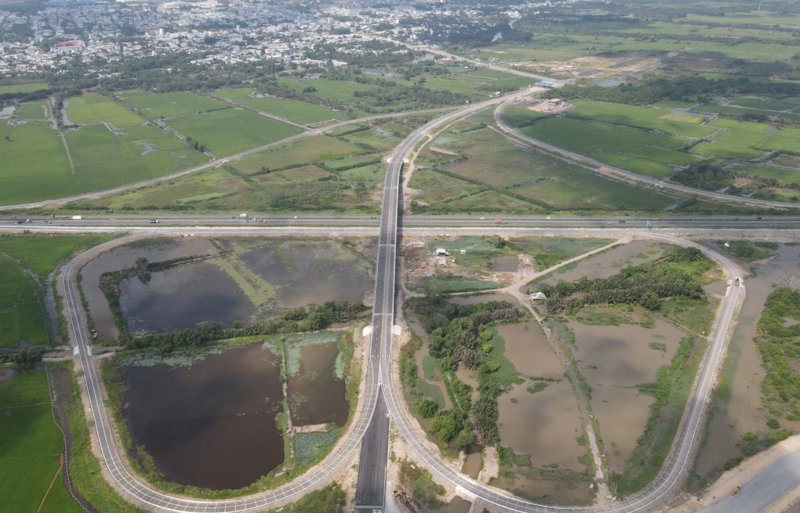 
Tuyến đường 319 nằm trên địa bàn huyện Nhơn Trạch, tỉnh Đồng Nai kết nối với cao tốc TP Hồ Chí Minh - Long Thành - Dầu Giây.
