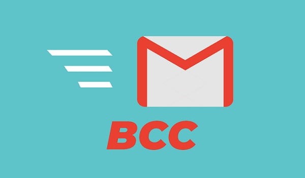 
BCC là viết tắt của cụm từ “blind carbon copy”, đây là tính năng gửi email cho nhiều người cùng một lúc, nhưng họ sẽ không thấy dược danh sách những người được nhận cùng email chung với mình. 
