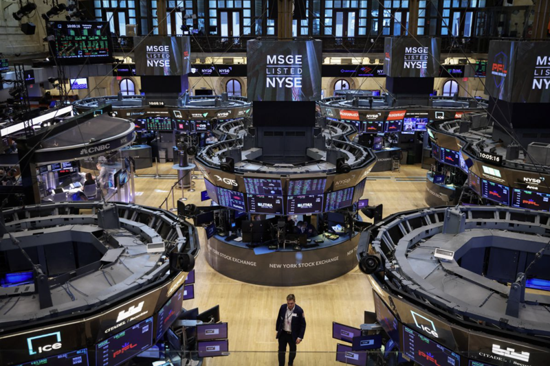 
Sàn giao dịch chứng khoán NYSE ở New York trong ngày 3/8. Ảnh: Reuters
