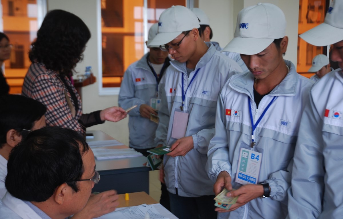 
Lao động Việt tại nước ngoài phải chắt bóp chi tiêu giữa thời kỳ lạm phát, giá thực phẩm tăng cao
