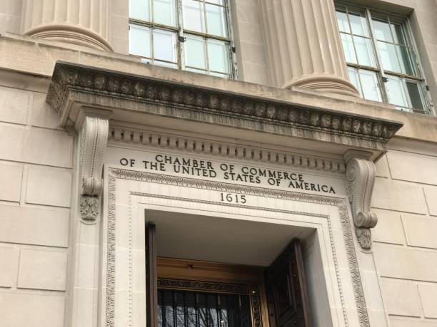 
Chamber of commerce cũng đóng góp một vai trò rất quan trọng đối với những đô thị ở địa phương trong việc thúc đẩy những hoạt động kinh doanh.
