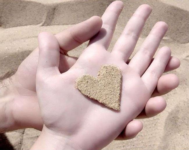 
Sự chân thành thể hiện qua rất nhiều khía cạnh khác nhau trong mối quan hệ giữa người với người.
