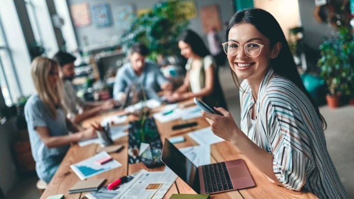 Cách phân biệt Multimedia và Graphic Design