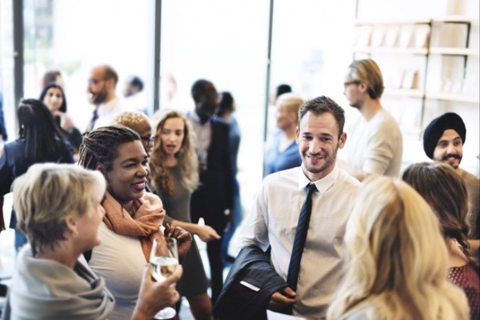 Networking là gì ? - Gắn kết các mối quan hệ cũ giúp cho mạng lưới quan hệ thêm bền chặt