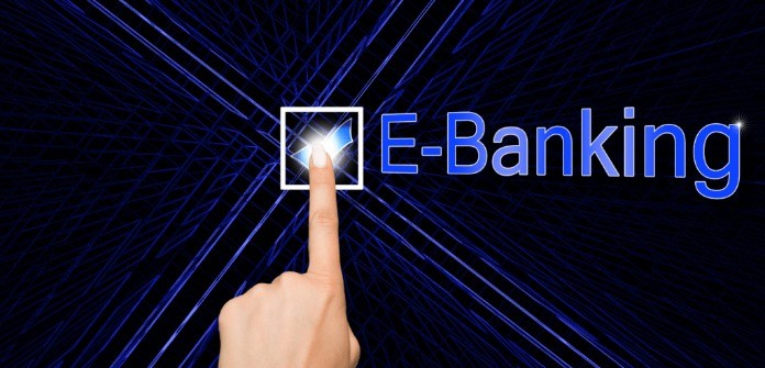 Sử dụng E-Banking có lợi cho cả khách hàng và ngân hàng