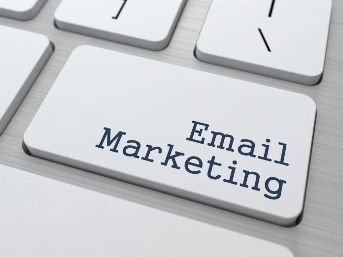 Nhiệm vụ của tiêu đề email là gì trong thực tế