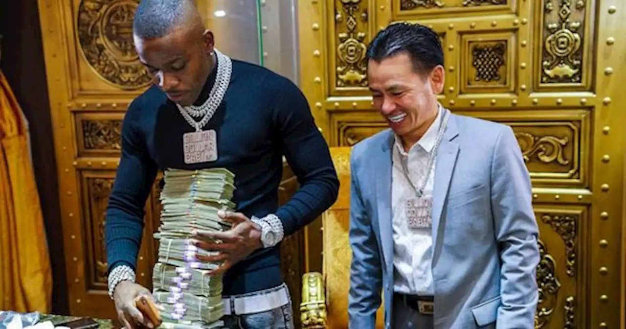 
Bước vào giới trang sức cho rapper chính là bước ngoặt lớn trong cuộc đời của Johnny Dang
