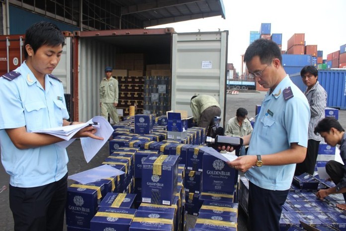 
Kiểm định hàng hóa cũng là một yếu tố quan trọng để đảm bảo an toàn của sản phẩm
