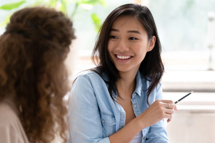 
Kết nối với tất cả mọi người là một trong những phương pháp để rèn luyện quyết đoán
