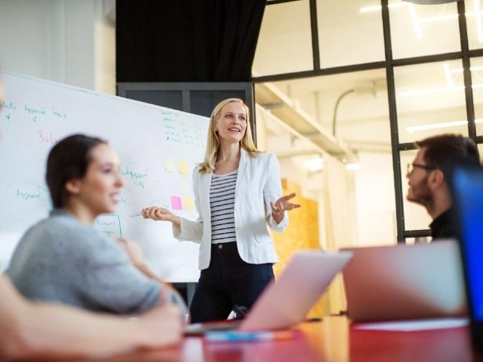 
Speaking là gì ? - Không thể phủ nhận sở hữu ngoại hình sẽ giúp người khác chú ý hơn
