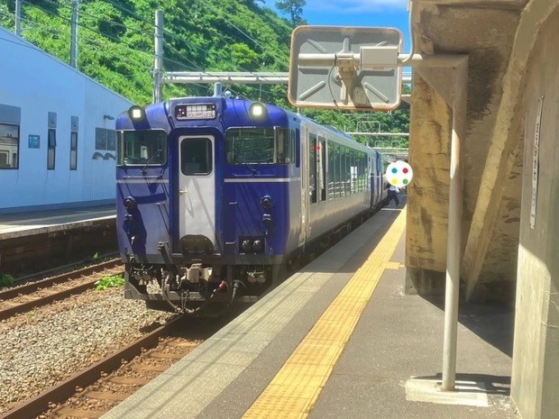 
Ga tàu nằm trên tuyến đường nối liền Nagao và Niigata
