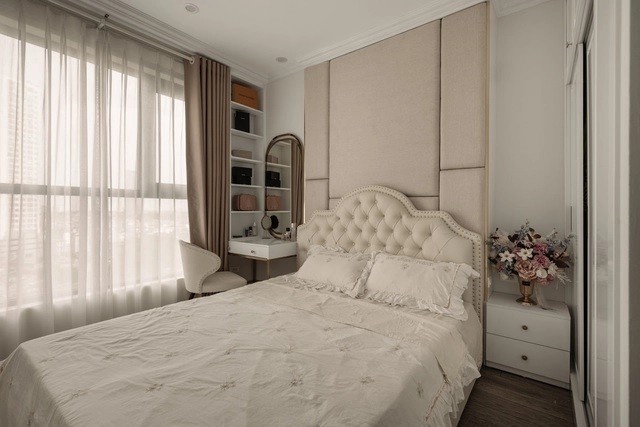 
Phòng ngủ với thiết kế theo tone trắng-nâu
