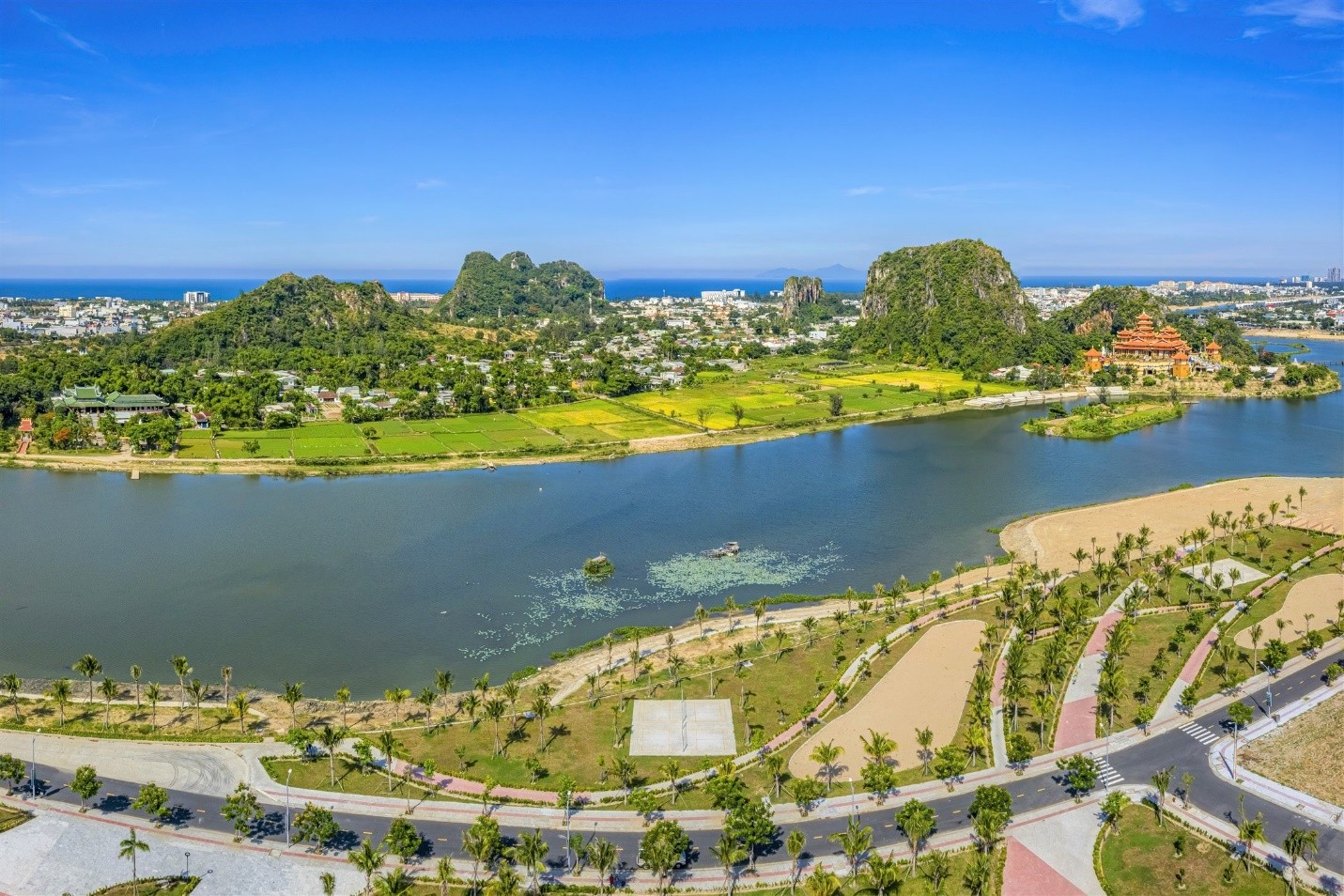 
TP. Đà Nẵng nơi có khá nhiều điều kiện tự nhiên để phát triển thị trường bất động sản

