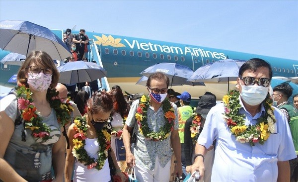 
Du khách nước ngoài hào hứng trở lại Nha Trang sau mùa dịch
