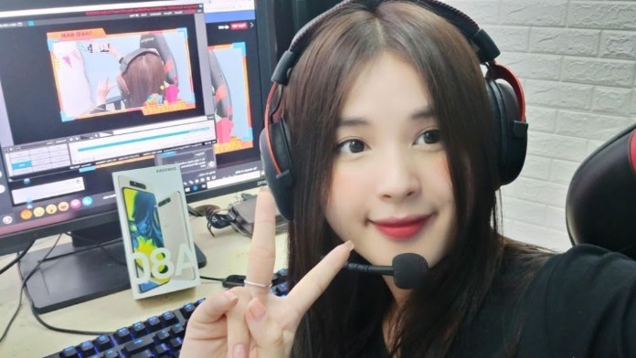 Ngoại hình ổn, nói chuyện cuốn hút là cách mà Streamer ghi điểm trong mắt khán giả