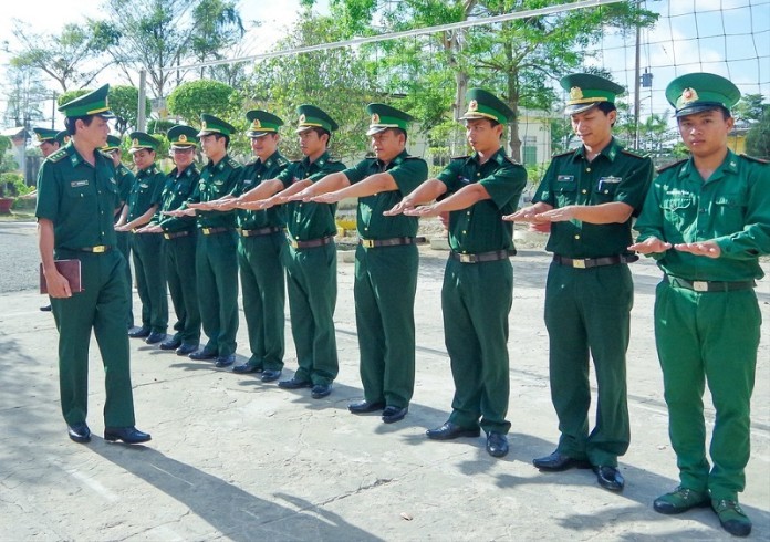 
Quân nhân chuyên nghiệp được phân thành nhiều thành phần khác nhau
