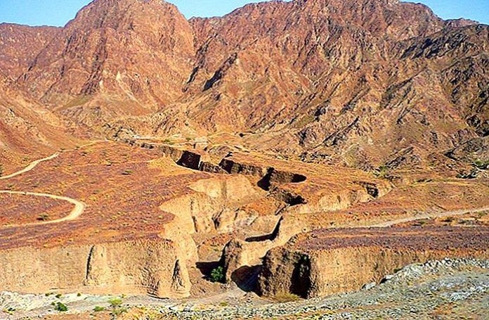 
Núi Hajar địa điểm du lịch mạo hiểm tại các nước Ả Rập Thống Nhất

