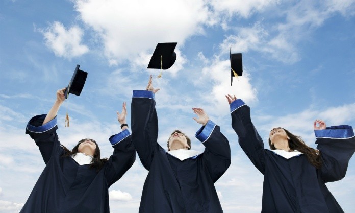 Thời gian đào tạo thạc sĩ theo hình thức tập trung là hai năm và không tập trung là ba năm