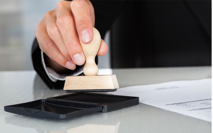 
Không chỉ gắn bó với hồ sơ, sổ sách trong doanh nghiệp, nhân viên văn thư còn thực thi nhiều việc làm khác nhau
