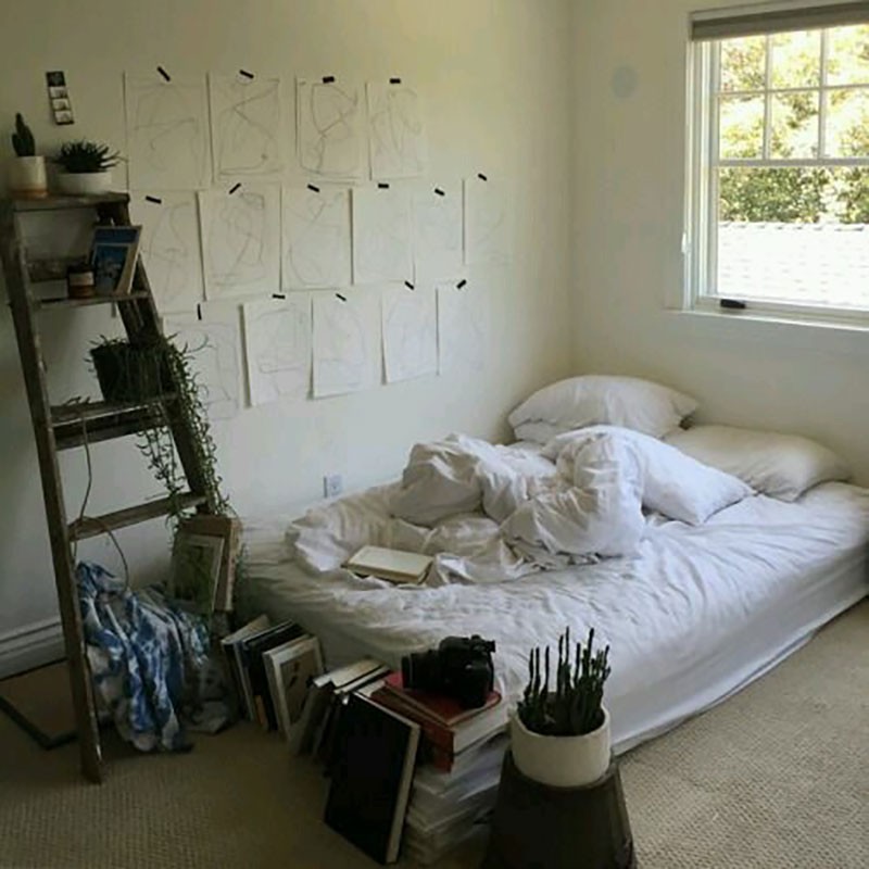 
Ảnh 7: Decor phòng ngủ kiểu hàn tận dụng ánh sáng
