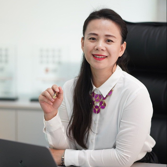 
Hiện nay, bà xã Shark Bình được biết đến là Chủ tịch và nhà sáng lập Học viện Teky; thành viên sáng lập của Tập đoàn NextTech
