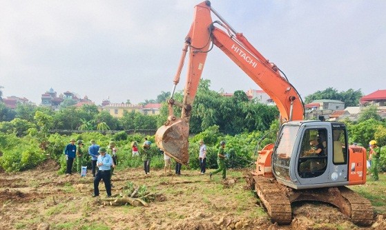 
Công tác đền bù giải phóng mặt bằng luôn phức tạp và khó giải quyết với nhiều loại đối tượng, nhiều loại đất phải thu hồi.
