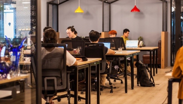 
Co - working space là một không gian làm việc chung của nhiều người từ nhiều lĩnh vực
