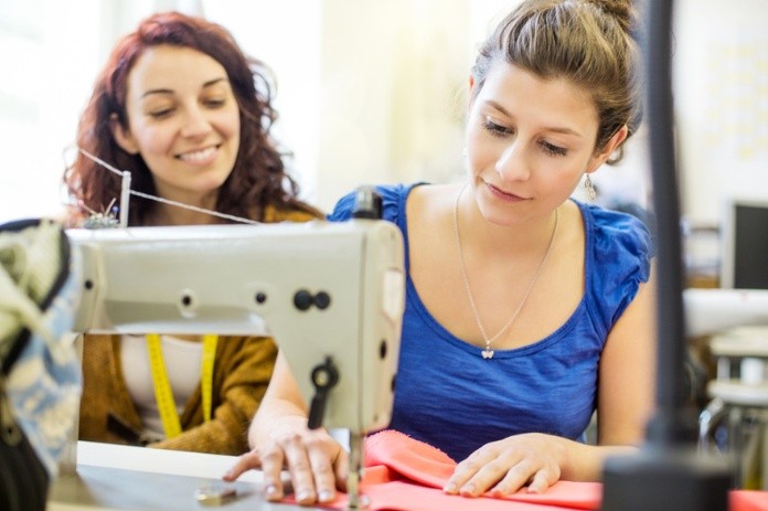 
Thợ may là một ngành nghề phổ biến trong xã hội
