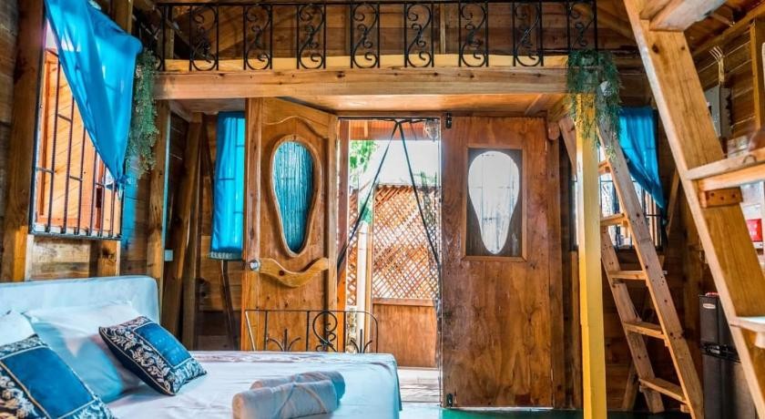 
Dù kinh doanh từ việc đặt phòng trên Airbnb nhưng vẫn chưa bao gồm giá trị của các ngôi nhà. Krause cho hay vẫn đang phải trả các hóa đơn cùng các khoản chi dùng cải tạo căn hộ. Họ đã từng kiếm được 215.000 USD từ việc kinh doanh chụp ảnh vào năm ngoái. Ảnh minh họa
