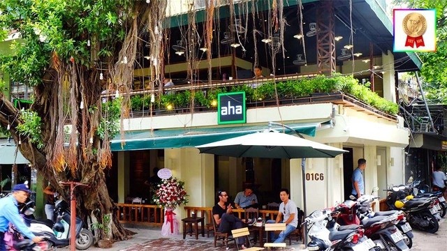 
Vào năm 1997, Aha Cafe đã được sáng lập bởi ông Nguyễn Mạnh Hà nhưng phải đến năm 2008 thì ông Hà mới chuyển từ sản xuất sang kinh doanh bằng việc mở cửa hàng đầu tiên tại Hà Nội
