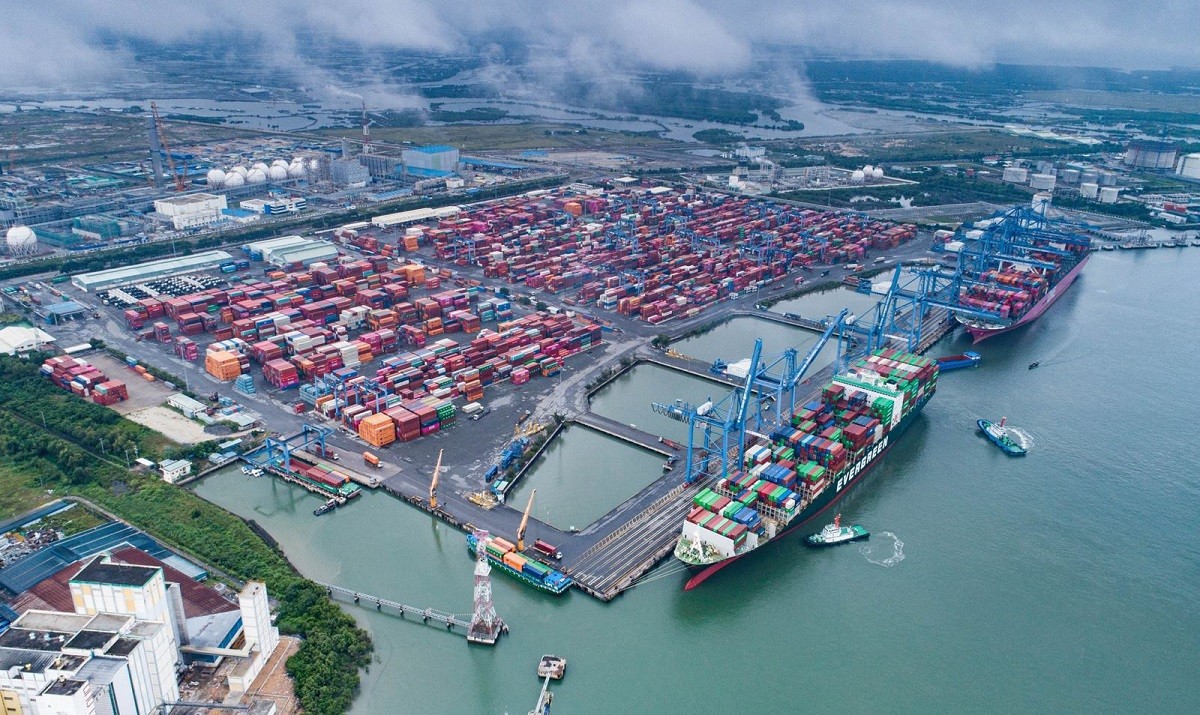 
Hệ thống cảng biển Cái Mép góp phần nâng tầm cảng biển Việt Nam.
