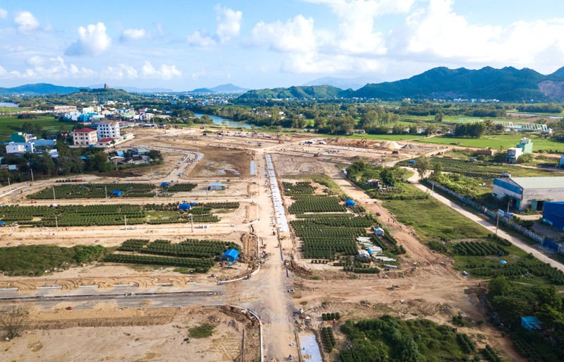 
TP Đà Nẵng công bố&nbsp;giá đất ở tái định cư đường 5,5m dự án Khu tái định cư Hòa Liên 3.
