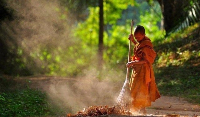 Đức Phật có nói rằng, khổ ảo chính là sự ảo tưởng của con người vốn dĩ không có thật, nỗi khổ này mới chính là Khổ đế mà chính Đức Phật nói đến ở trong Tứ diệu đế - nó cũng khổ hơn cả hai loại khổ ở trên nên mới được gọi là khổ đế