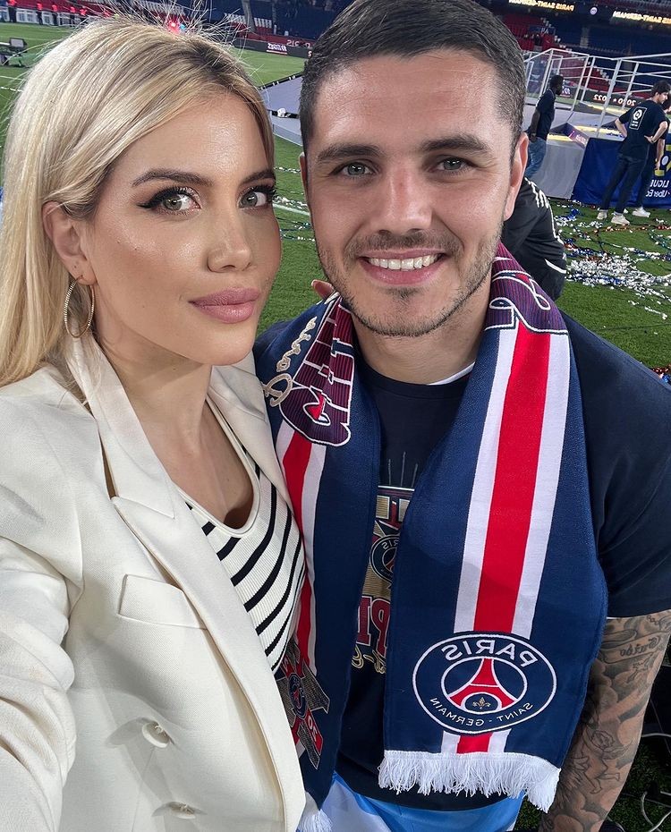 
Icardi bên cô vợ hơn anh 6 tuổi Wanda Nara.
