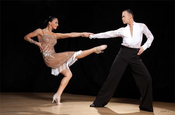 
Những điệu nhảy khiêu vũ thể thao luôn đòi hỏi những kỹ thuật và sự linh hoạt cao nhất
