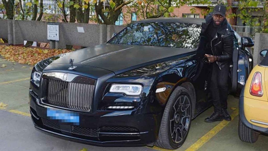 
Chiếc Rolls Royce khủng của Pogba
