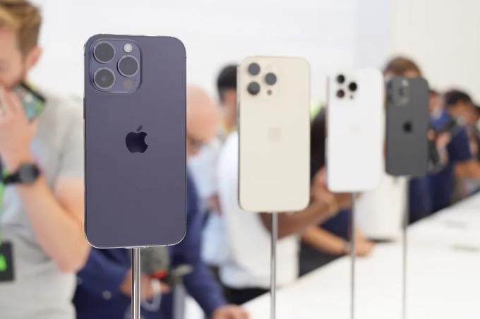 
Nhiều đại lý bán di động tại Việt Nam đã đưa ra mức giá bán dự kiến dành cho các phiên bản của iPhone 14 - sản phẩm mới nhất của Apple
