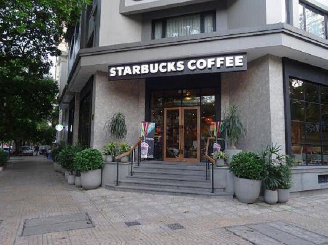 
Starbucks có số lượng cửa hàng khiêm tốn tại Việt Nam nhưng doanh thu rất đáng khen
