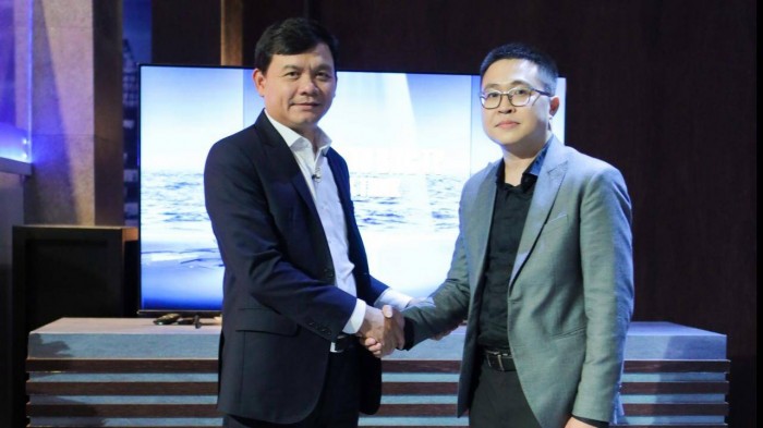 
Shark Phú và CEO Lê Hải Vũ
