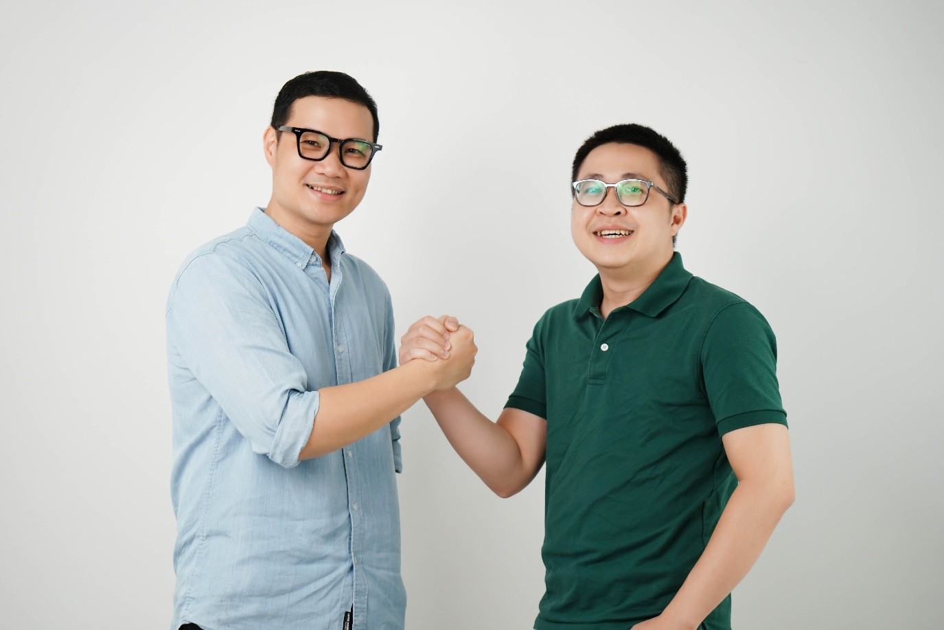 
CEO Lê Hải Vũ (bên phải)
