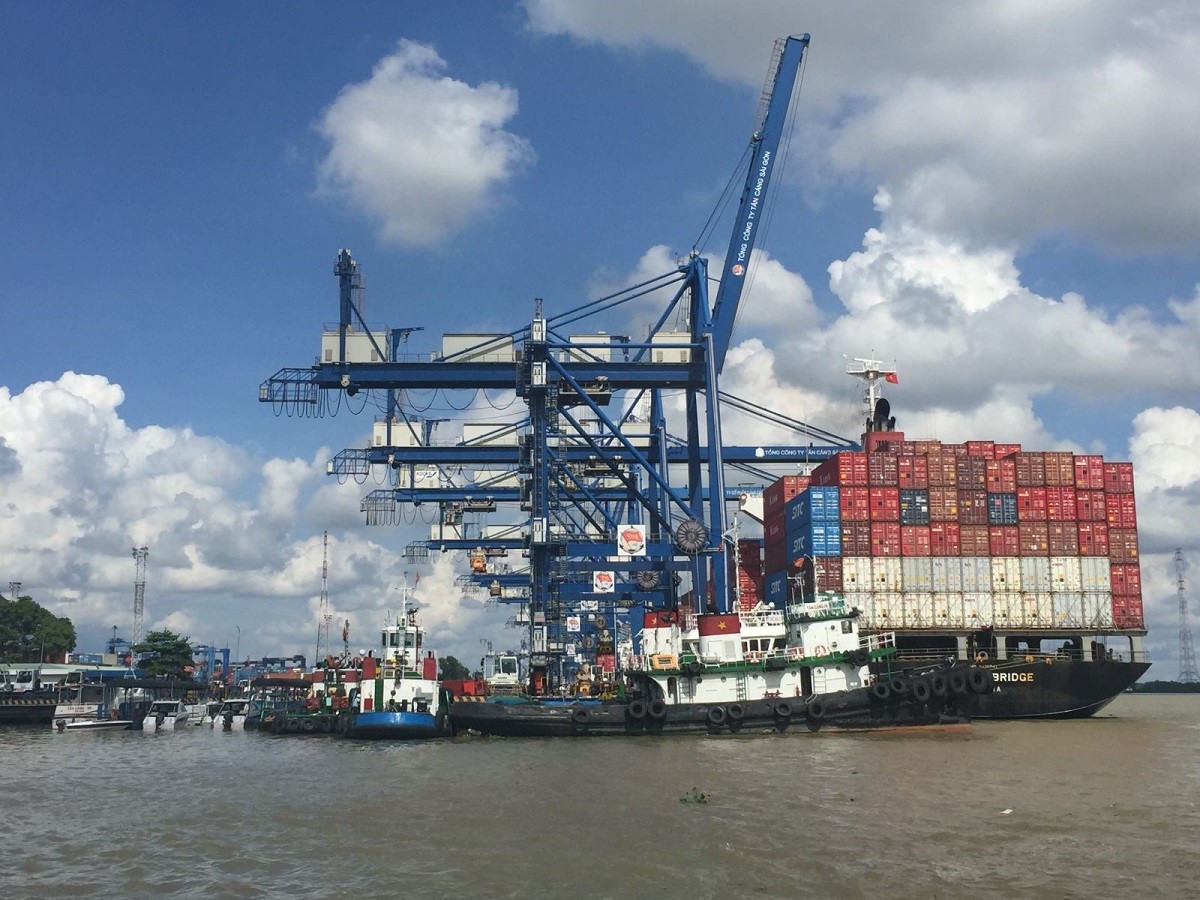 
Ngành cảng biển Việt Nam sẽ đối mặt với một số rủi ro khi nhu cầu tiêu thụ hàng hóa sụt giảm trong bối cảnh lạm phát cao

