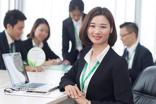 
Chuyên viên kinh doanh là những người làm những công việc như cập nhật thông tin mới nhất về dịch vụ, sản phẩm của công ty.
