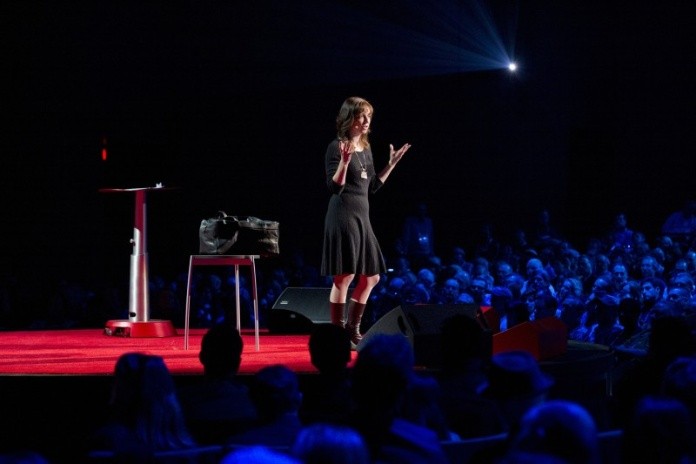 
TED Talk giúp học tiếng Anh tốt hơn
