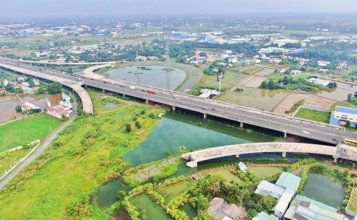 
Điểm đầu dự án Vành đai 3 TP Hồ Chí Minh có vị trí tại đoạn nút giao kết nối cao tốc Bến Lức - Long Thành.
