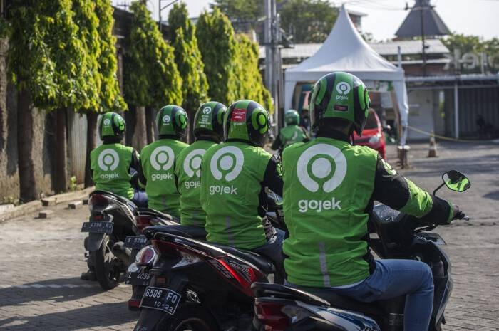 

Được thành lập vào năm 2010 ở Indonesia với tư cách là một trung tâm dịch vụ đặt xe máy cũng như chuyển phát nhanh, Gojek đã cho ra mắt ứng dụng của mình vào năm 2015
