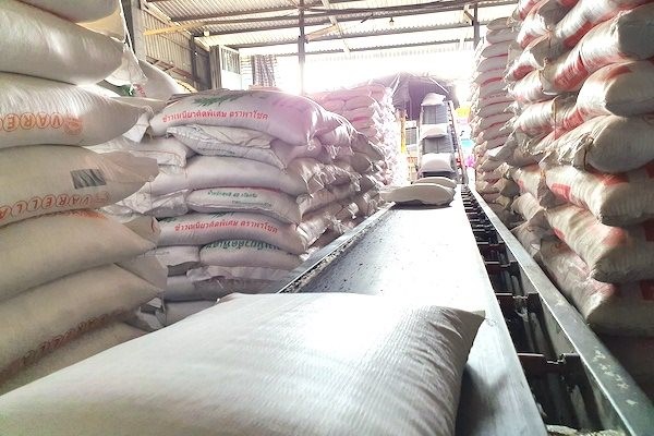 
Dù động thái từ phía Ấn Độ khiến giá gạo Việt Nam tăng lên nhưng lượng xuất khẩu vẫn gần như không thay đổi. Ảnh minh họa
