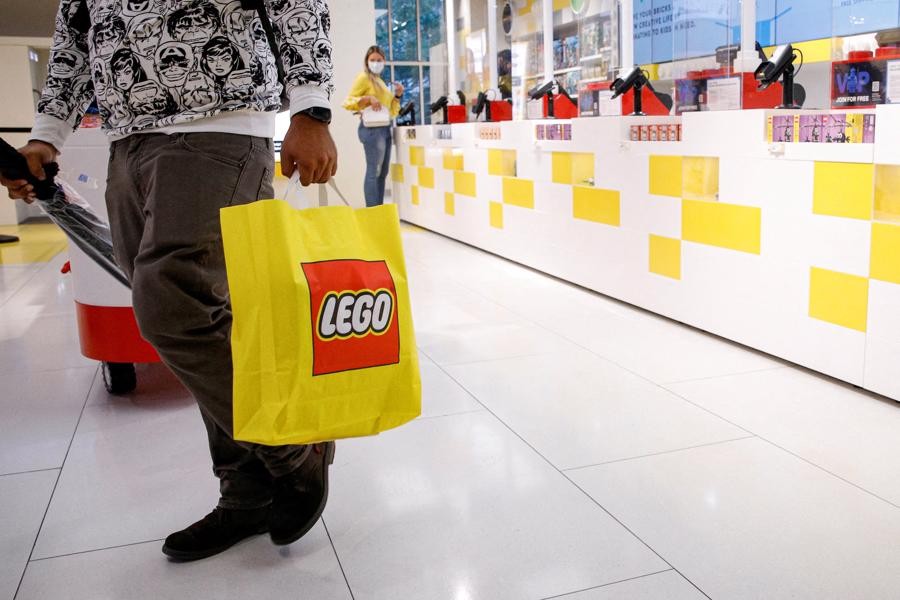 
Sản phẩm của Lego hiện nay khá đa dạng, phù hợp cho cả người lớn và trẻ em

