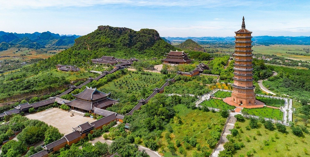 
Dự án khu du lịch Tràng An - chùa Bái Đính là một trong những dự án nổi bật của doanh nghiệp Xuân Trường.
