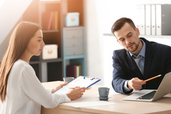 Ngành Quản lý công là ngành đào tạo nguồn nhân lực để sau khi ra trường họ sẽ có khả năng làm việc thuộc lĩnh vực chính trị và công việc liên quan tới Nhà nước. Ảnh minh hoạ